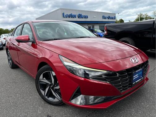Scarlet Red Pearl 2022 Hyundai ELANTRA Limited