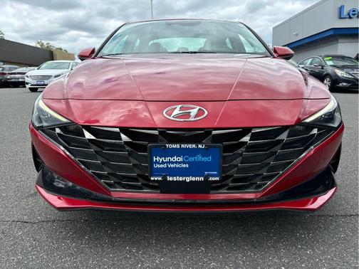 Scarlet Red Pearl 2022 Hyundai ELANTRA Limited