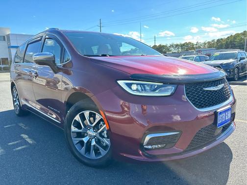 2023 Chrysler Pacifica Hybrid Pinnacle