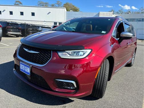 2023 Chrysler Pacifica Hybrid Pinnacle