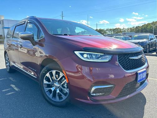 2023 Chrysler Pacifica Hybrid Pinnacle