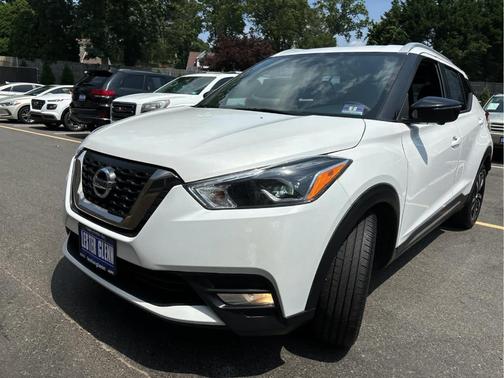 2019 Nissan Kicks SR