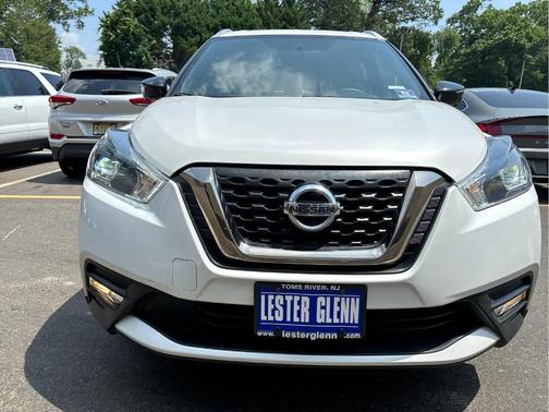 2019 Nissan Kicks SR