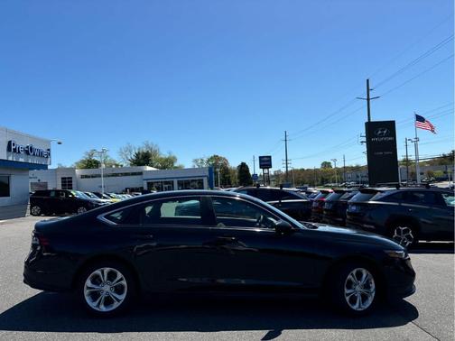 Crystal Black Pearl 2024 Honda Accord LX