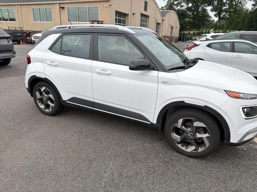 Lunar White 2023 Hyundai VENUE Limited