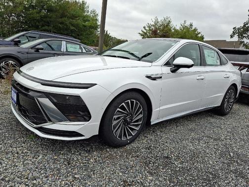 2025 Hyundai SONATA Hybrid Limited