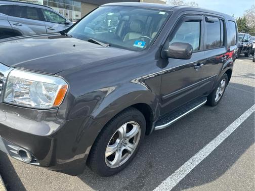 Gray 2015 Honda Pilot EX-L