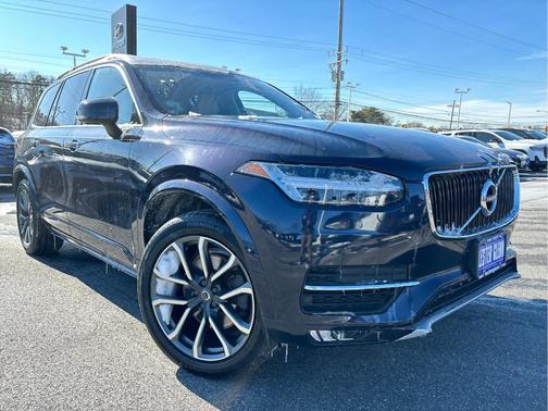 2019 Volvo XC90 T6 Momentum