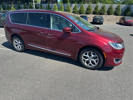Velvet Red Pearlcoat 2017 Chrysler Pacifica Touring-L