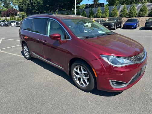 Velvet Red Pearlcoat 2017 Chrysler Pacifica Touring-L