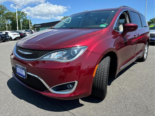 Velvet Red Pearlcoat 2017 Chrysler Pacifica Touring-L
