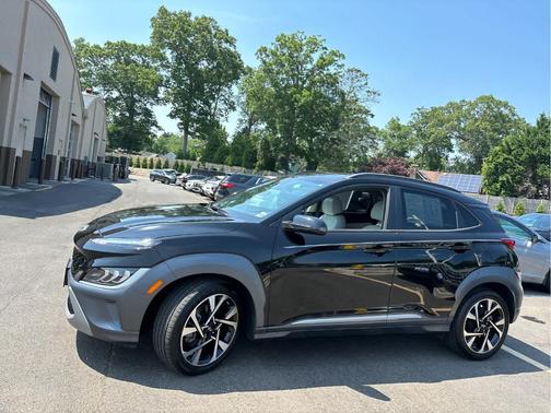 2022 Hyundai KONA Limited