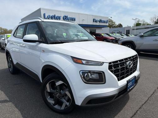 Lunar White 2023 Hyundai VENUE SEL