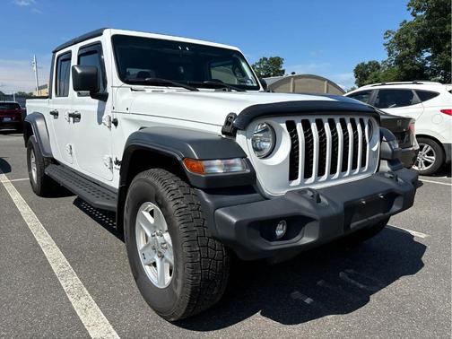 2020 Jeep Gladiator Sport