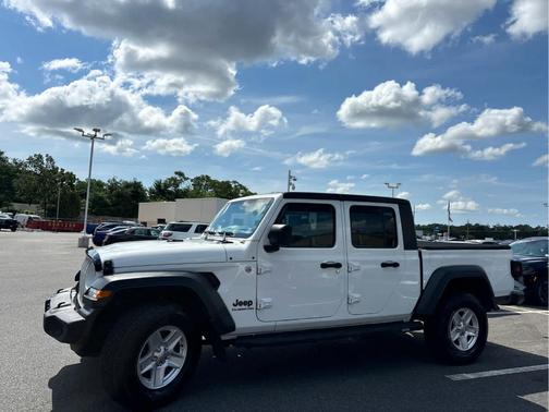 2020 Jeep Gladiator Sport