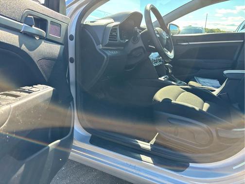 2019 Hyundai ELANTRA Value Edition