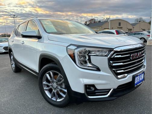 2022 GMC Terrain SLT