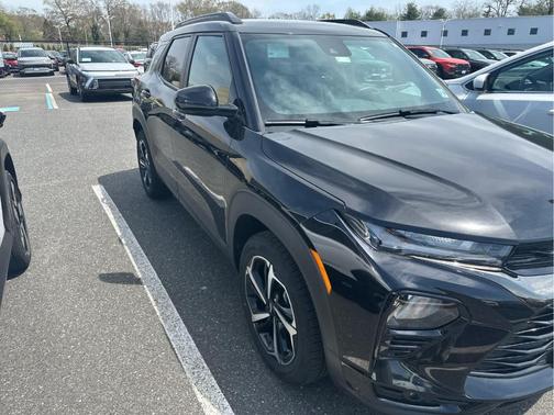 Mosaic Black Metallic 2023 Chevrolet Trailblazer RS