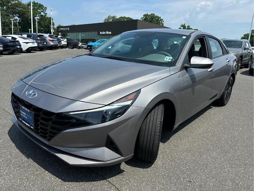 Metal 2023 Hyundai ELANTRA SEL