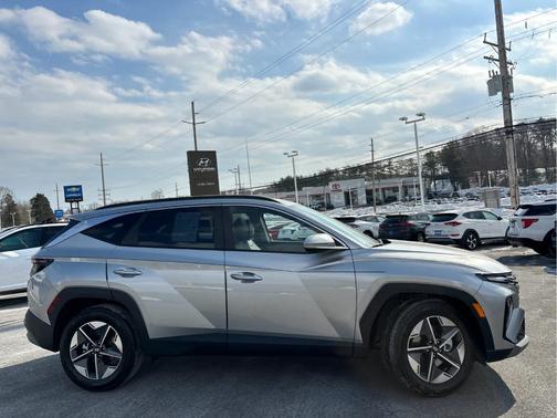 2026 Hyundai TUCSON SEL Premium