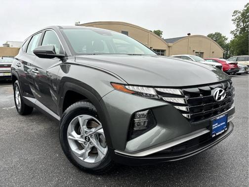 2022 Hyundai TUCSON SE