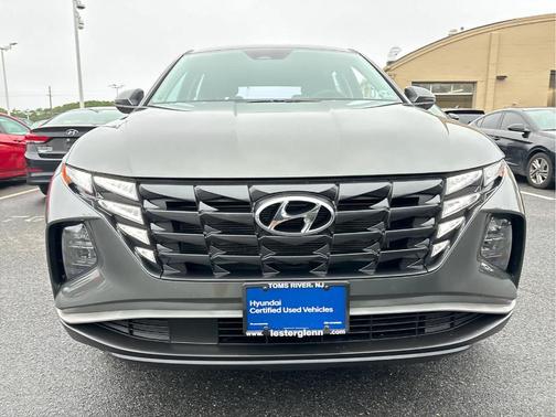 2022 Hyundai TUCSON SE