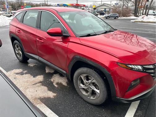 2023 Hyundai TUCSON SE