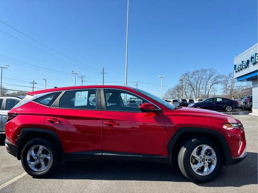 2023 Hyundai TUCSON SE