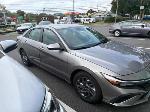 Metal 2024 Hyundai ELANTRA SEL