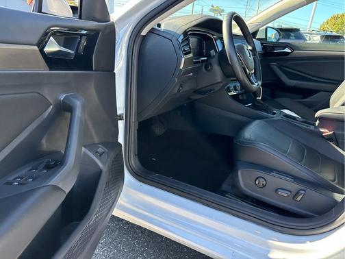 2019 Volkswagen Jetta 1.4T SEL Premium