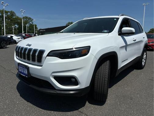Bright White Clearcoat 2019 Jeep Cherokee Latitude Plus