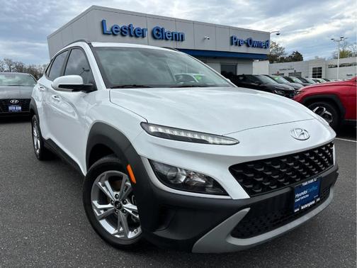 Lunar White 2023 Hyundai KONA SEL