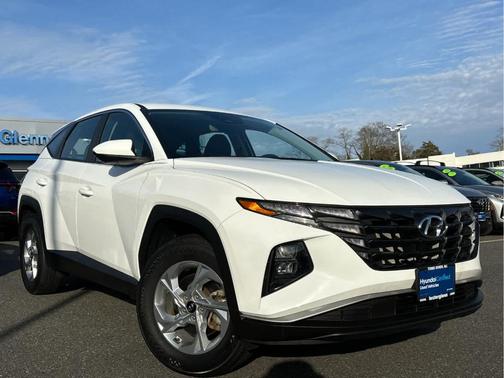 2023 Hyundai TUCSON SE