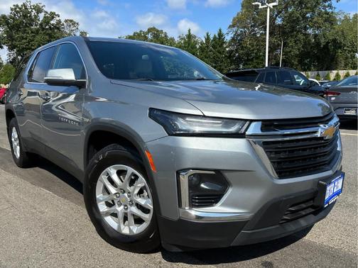 2023 Chevrolet Traverse LS
