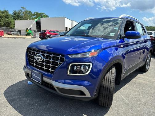 2022 Hyundai VENUE Limited