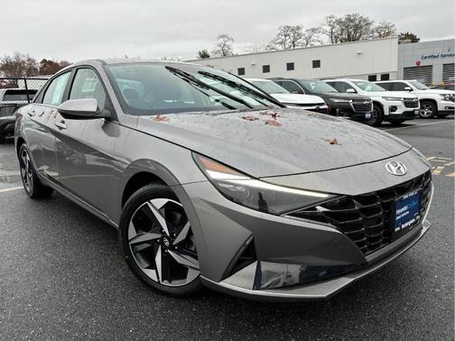 2023 Hyundai ELANTRA Limited