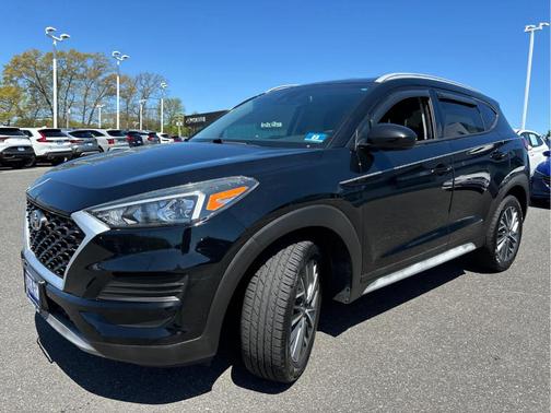 Black Noir Pearl 2020 Hyundai TUCSON SEL