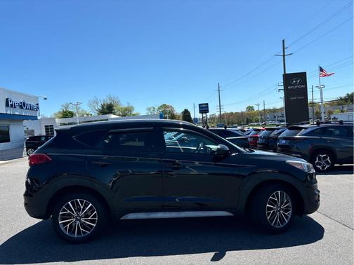 Black Noir Pearl 2020 Hyundai TUCSON SEL