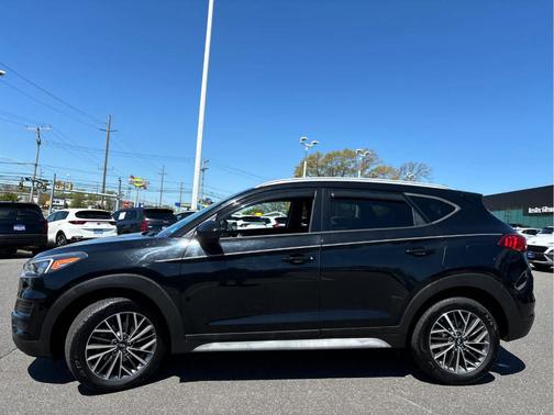 Black Noir Pearl 2020 Hyundai TUCSON SEL