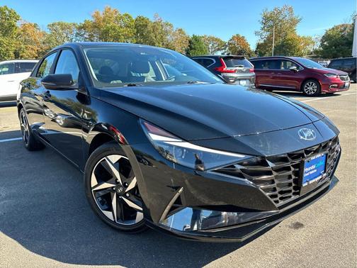 2023 Hyundai ELANTRA Limited