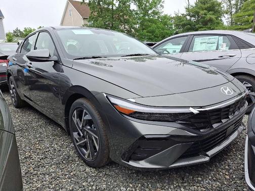 2025 Hyundai ELANTRA Limited
