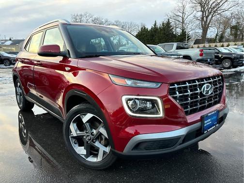 2024 Hyundai VENUE Limited