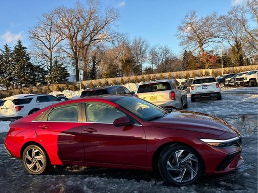 2025 Hyundai ELANTRA SEL Convenience