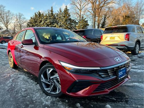 2025 Hyundai ELANTRA SEL Convenience