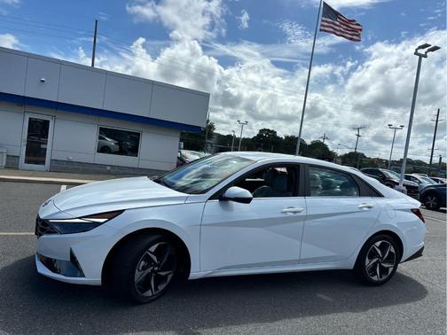 2021 Hyundai ELANTRA Limited