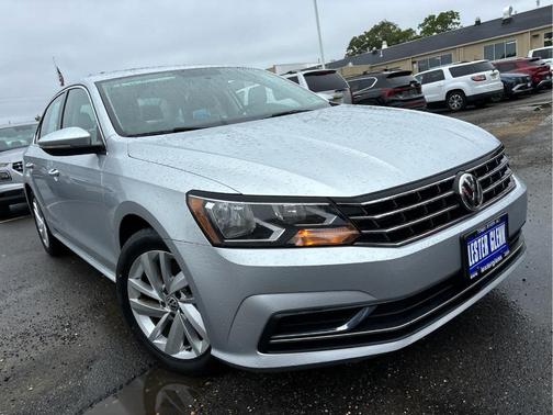 2018 Volkswagen Passat 2.0T SE