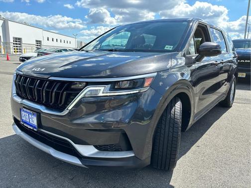 2022 Kia Carnival LXS