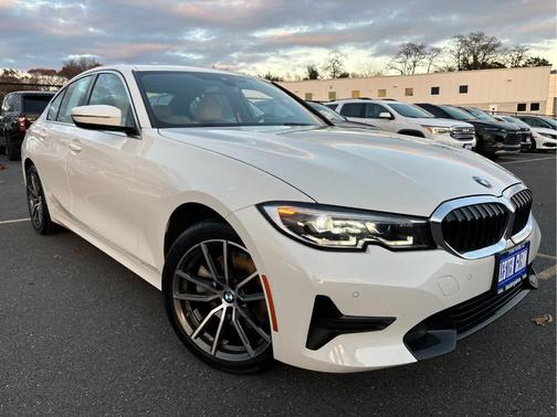 2022 BMW 330 i xDrive