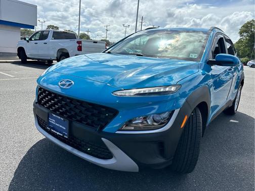 2022 Hyundai KONA SEL