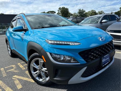 2022 Hyundai KONA SEL